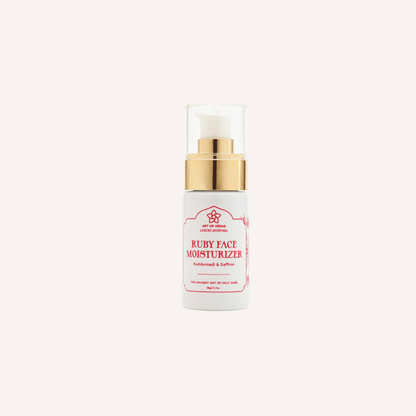 Ruby Glow – Ayurvedische Feuchtigkeitspflege mit Safran & Kumkumadi