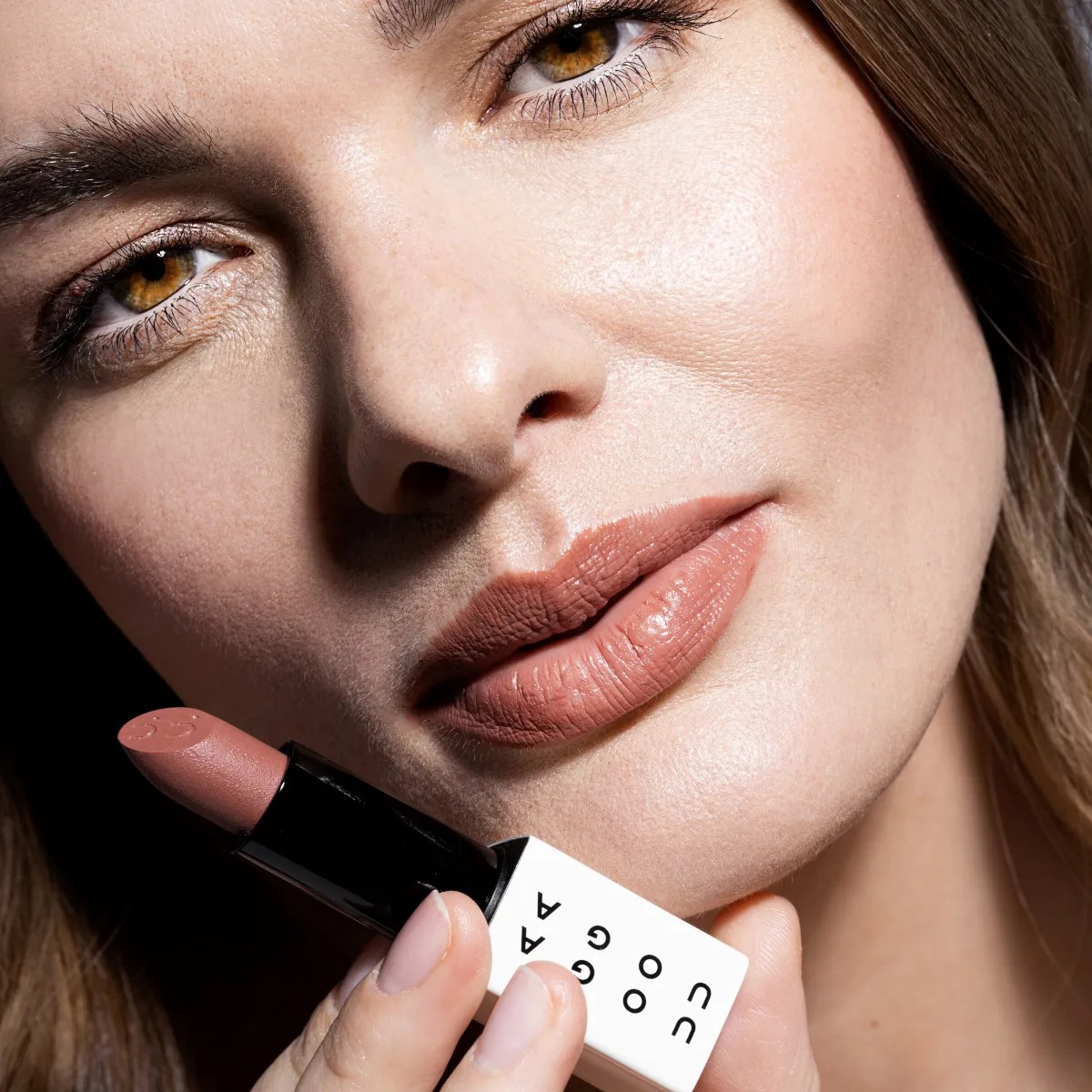 Nourishing Sheer Lipstick – Natürlich, Pflegend & Vegan, 4 g