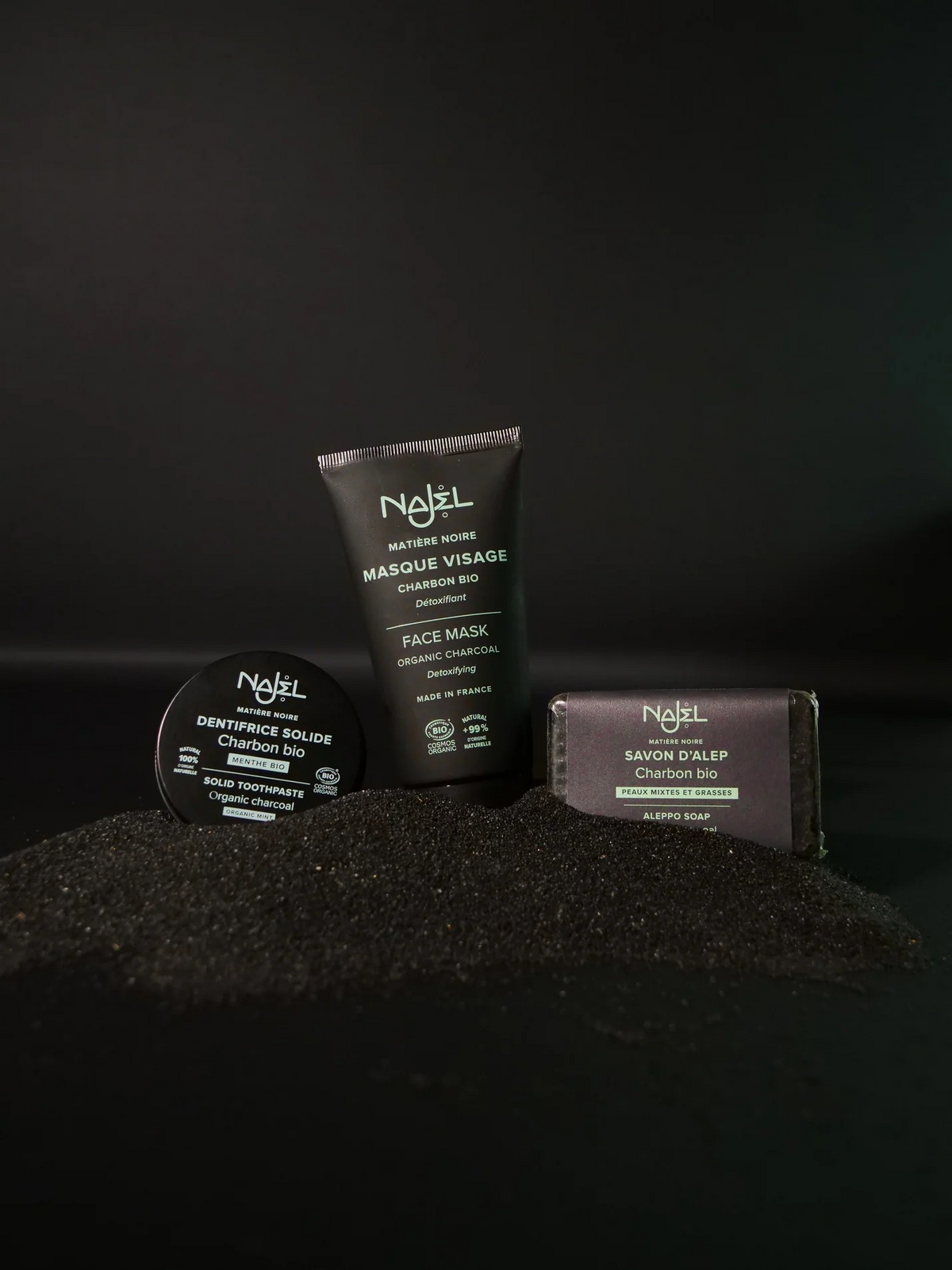 Gesichtsmaske mit Pflanzenkohle & weißer Tonerde, 75 ml