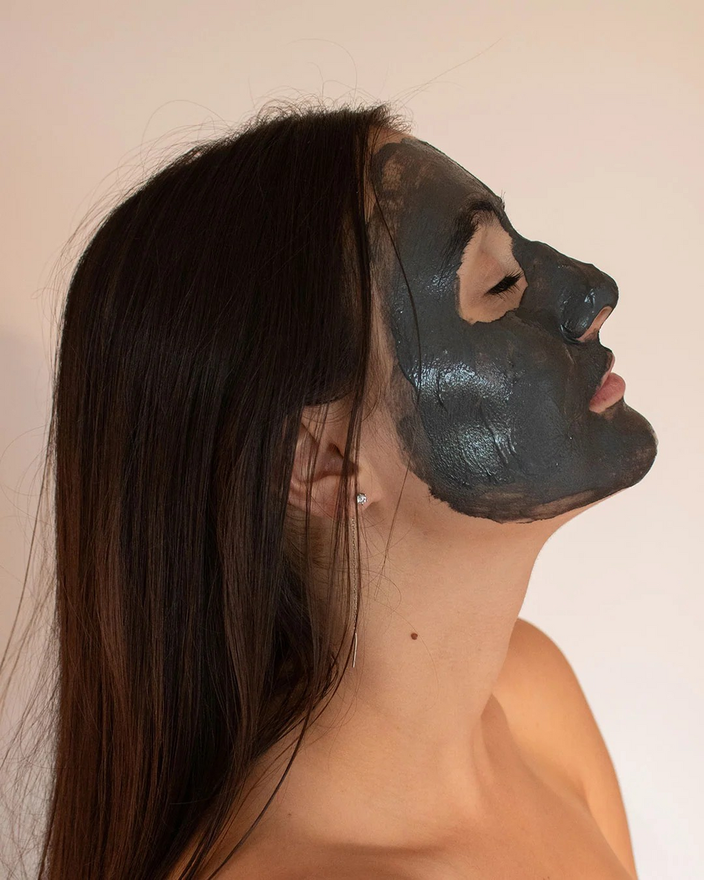 Gesichtsmaske mit Pflanzenkohle & weißer Tonerde, 75 ml