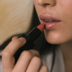 Ibiza Nude Lipstick – Natürlicher Bio & Veganer Lippenstift, 4 g